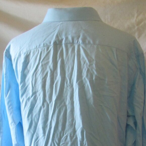 Charles Tyrwhitt Blue Herringbone Button Down Size 17/34 Classic Fit 100% Cotton - Picture 4 of 8